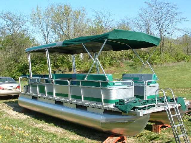 Howard Pontoon